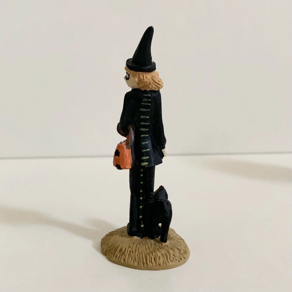 Vintage 90’s Halloween witch girl and cat figurine